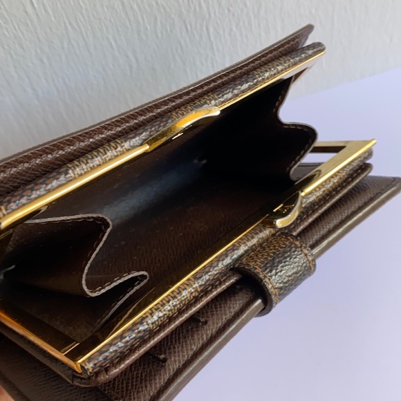 LV Damier Ebene Kisslock Wallet - Picture 11 of 14